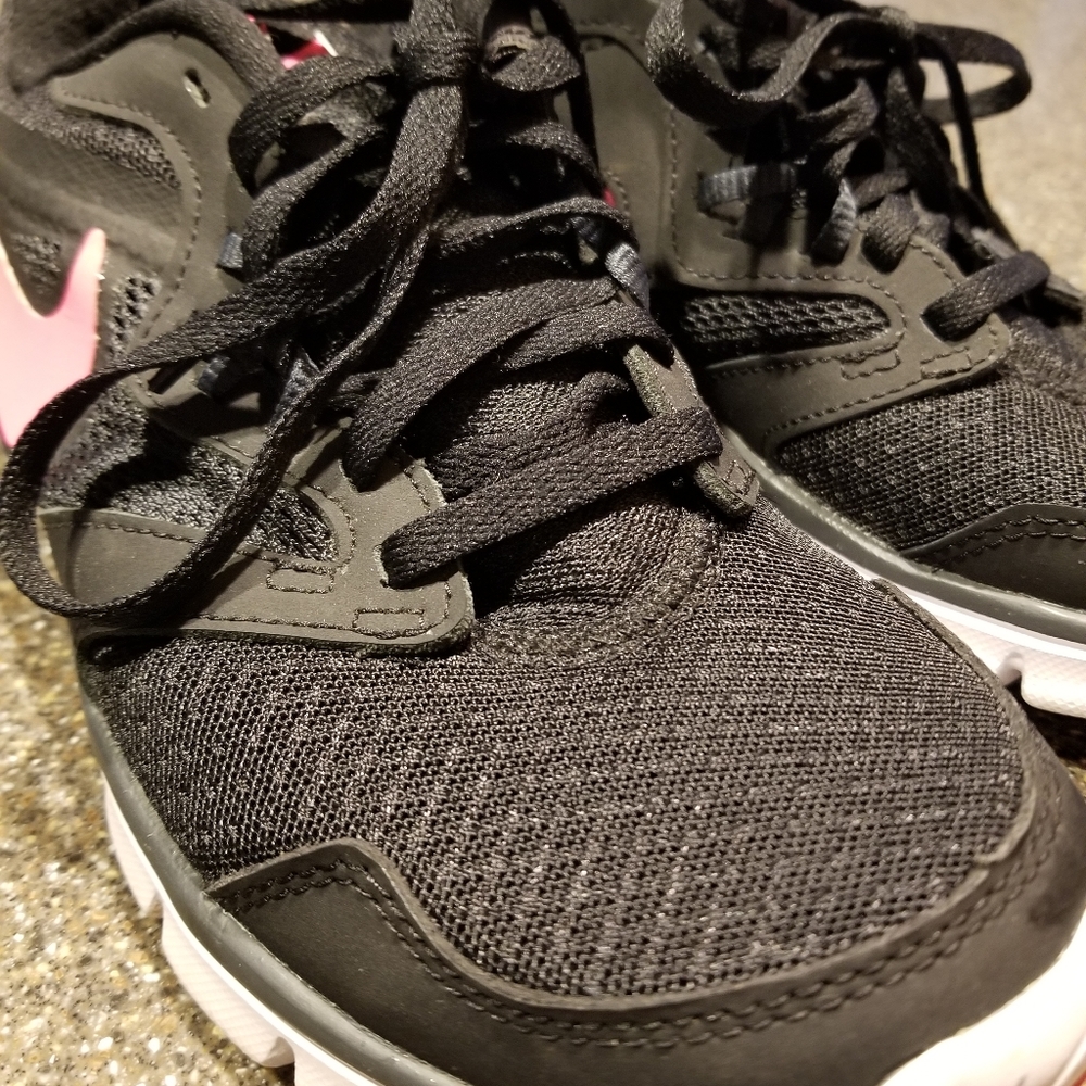 Sneaker - Picture 4 of 6